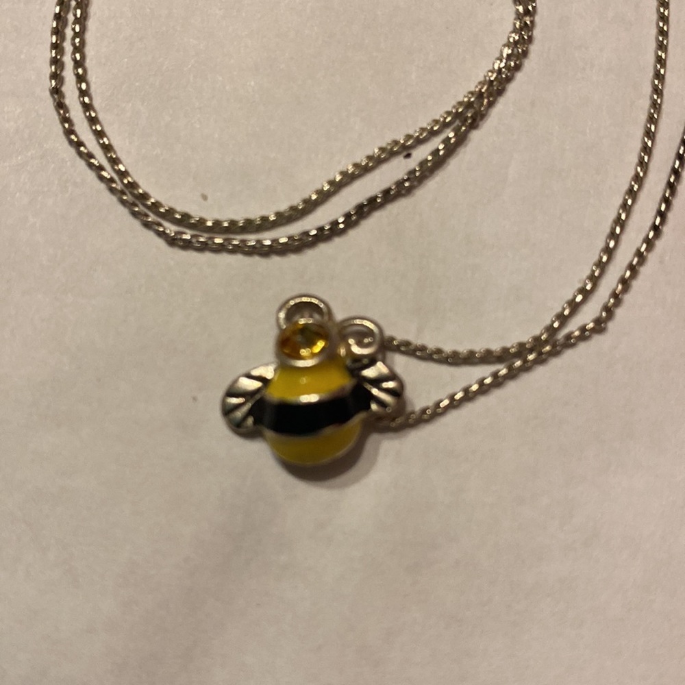 Bumble bee necklace silver tone lobster clasp 18”